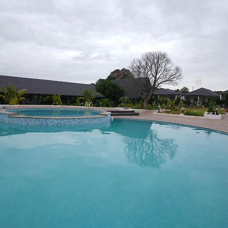 Q Mango Resort Ramanagara Exterior foto